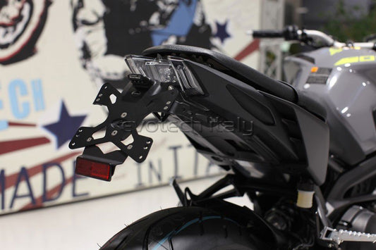 Kentekenplaathouder en kettingspanners met slider Evotech Yamaha MT-09 '17-