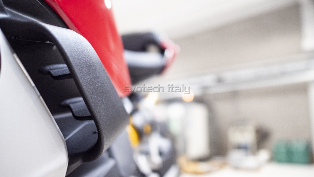 Aerodynamic winglets Evotech Ducati Streetfighter V2 '22-