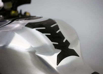Tankpad Performance Puig Universeel Carbon Look