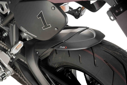 Achterspatbord verlenger mat zwart voor het originele spatbord Triumph Trident 660 '21-