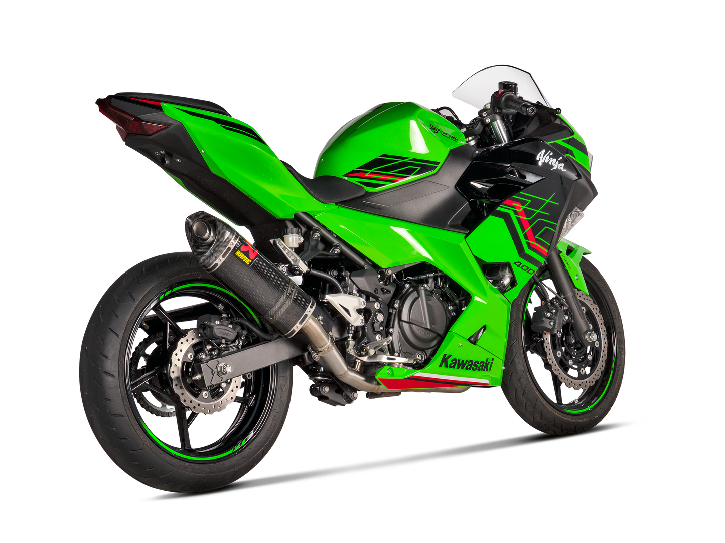 Akrapovič Uitlaat - Kawasaki Ninja 400 2018-2026 | Ninja 500 / Z500 2024-2026 | Z400 2019-2026 - Slip-On Line (Carbon) - Motor Accessoires