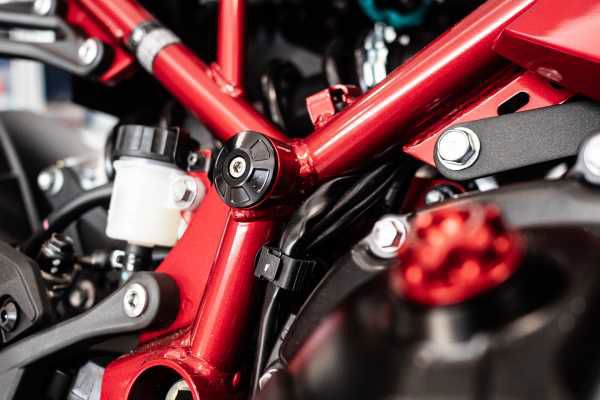 Frame caps set Evotech Kawasaki Z900 '25-