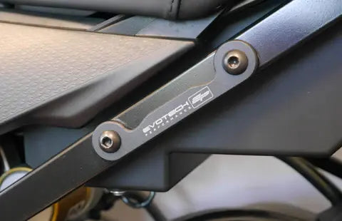 Afdekplaatjes duo voetsteunen links Evotech Performance BMW S1000RR '12-14