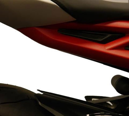 Afdekplaatjes duo voetsteunen Evotech Performance Triumph Street Triple RS 765 '20-