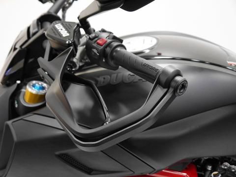 Hand Guard Protectors Ducati Diavel 1260 '19- Evotech Performance