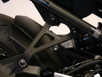 Uitlaatsteun Met Afdekplaatje Zwart Kawasaki Z900 '17-24