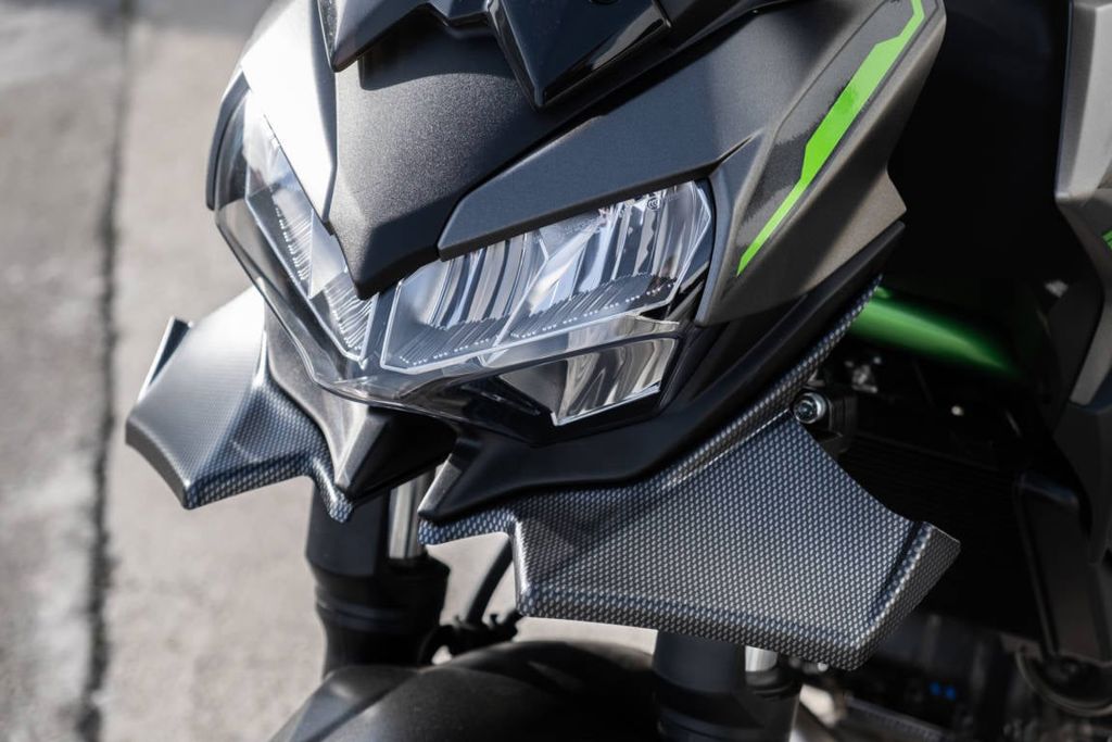 Naked Front Spoiler mat zwart Puig voor Kawasaki Z650 '21-