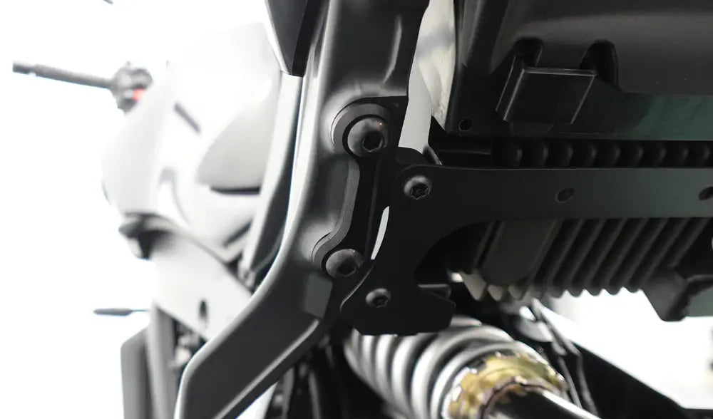 Uitlaatsteun Met Afdek Plaatje Evotech Performance Yamaha Mt-09 '24-