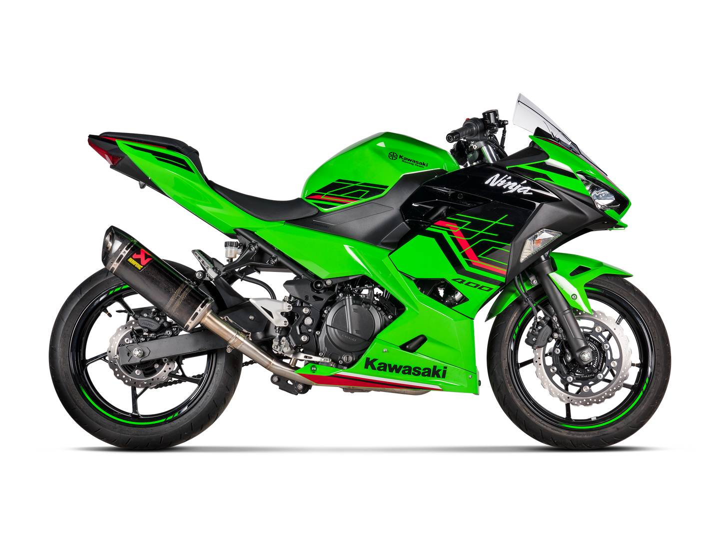Akrapovič Uitlaat - Kawasaki Ninja 400 2018-2026 | Ninja 500 / Z500 2024-2026 | Z400 2019-2026 - Slip-On Line (Carbon) - Motor Accessoires