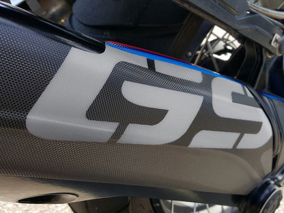 Cardan protection sticker Uniracing BMW R1200GS/ADV / BMW R1250GS/ADV wit