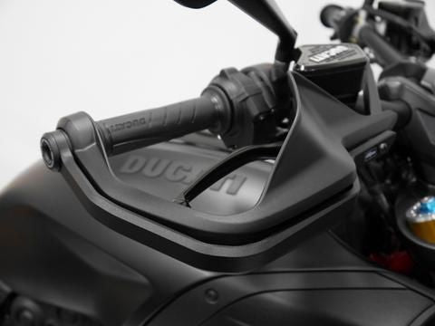 Hand Guard Protectors Ducati Diavel 1260 '19- Evotech Performance