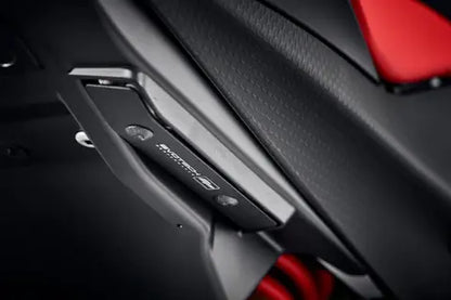 Afdekplaatjes duo voetsteunen Evotech Performance Aprilia Tuono 660 Factory '21-