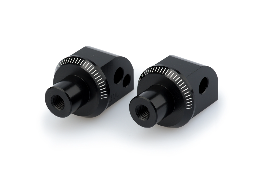 PASSENGER FOOTPEG BRACKET BMW (P30)