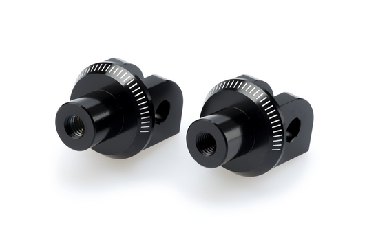 Voetsteunadapters voorzijde van Puig voor diverse Suzuki modellen