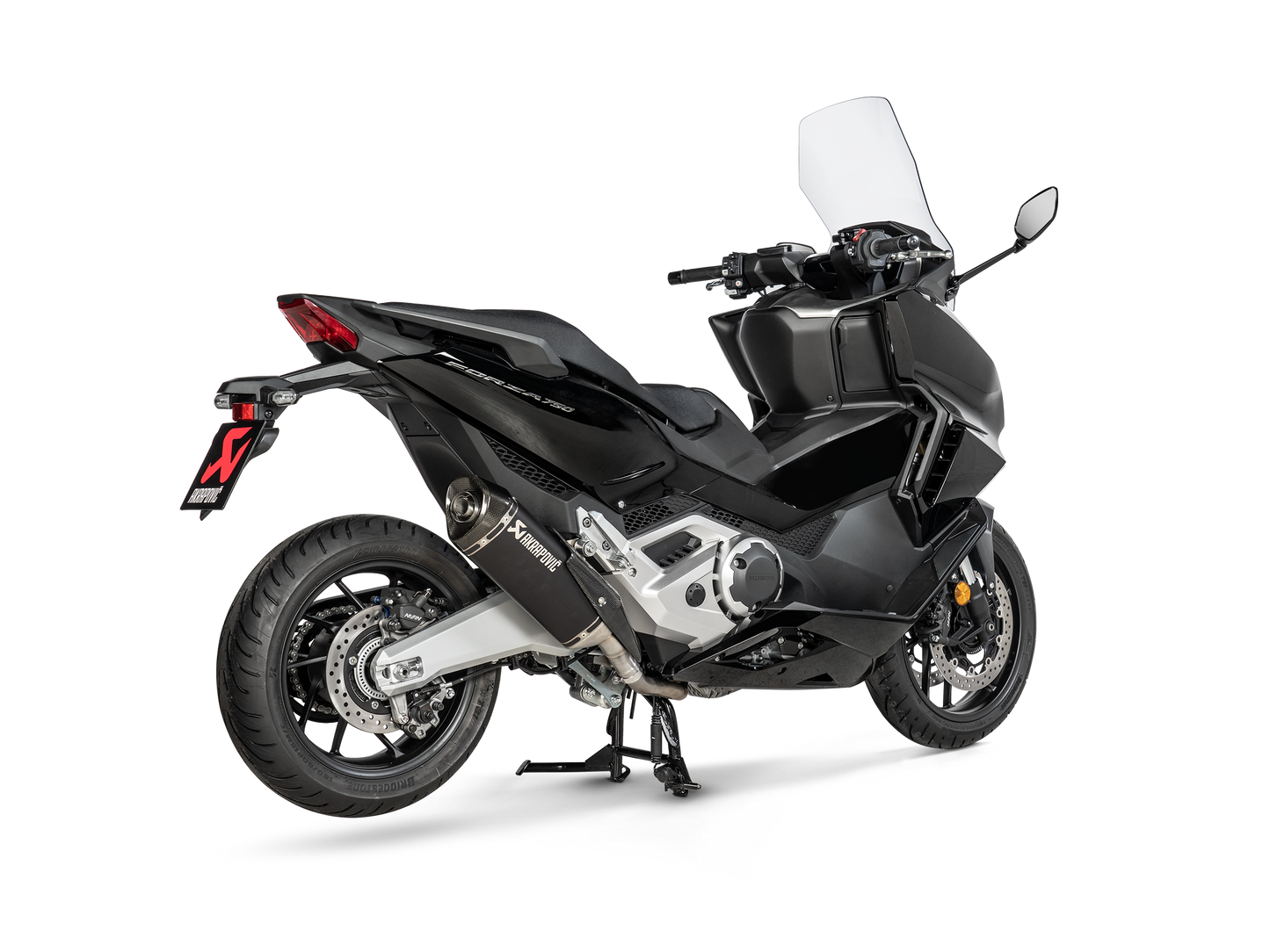 Akrapovič Uitlaat - Honda NSS750 Forza 2021-2024 | X-ADV 750 2017-2024 - Slip-On Line (Titanium) - Motor Accessoires