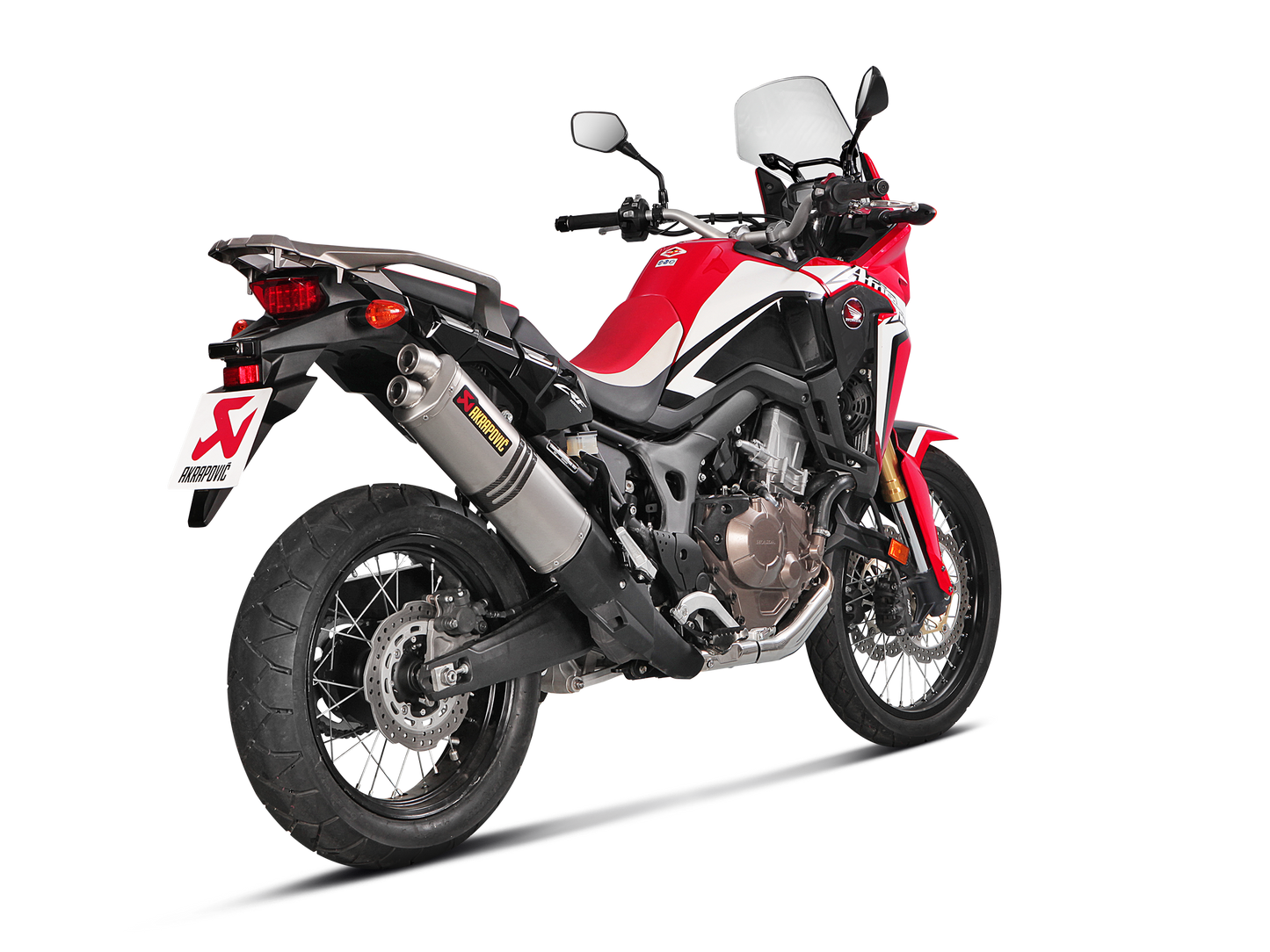 Akrapovič Uitlaat - Honda CRF1000L Africa Twin 2016-2019 | CRF1000L Africa Twin Adventure Sports 2018-2019 - Slip-On Line (Titanium) - Motor Accessoires