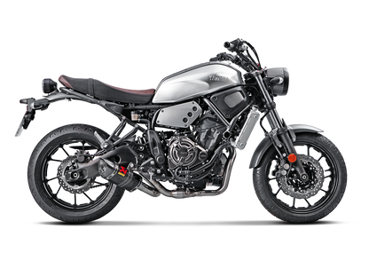 Akrapovič Uitlaat - Yamaha MT-07/FZ-07 2014-2026 | Tracer 7 / GT 2020-2026 | XSR 700 / XTribute 2016-2026 - Racing Line (Carbon) - Motor Accessoires