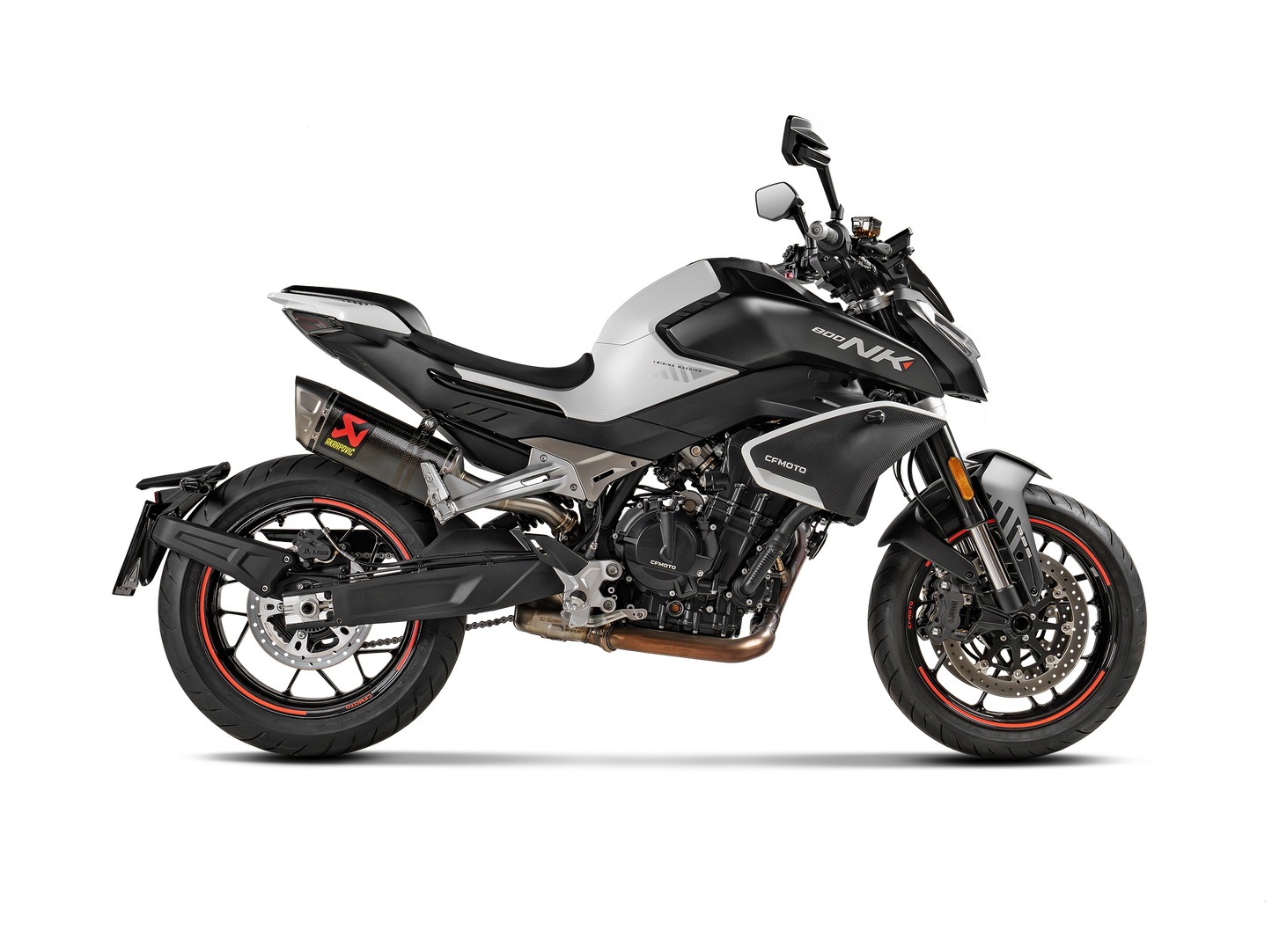 Akrapovič Uitlaat - CFMOTO 800NK 2023-2026 - Slip-On Line (Carbon)