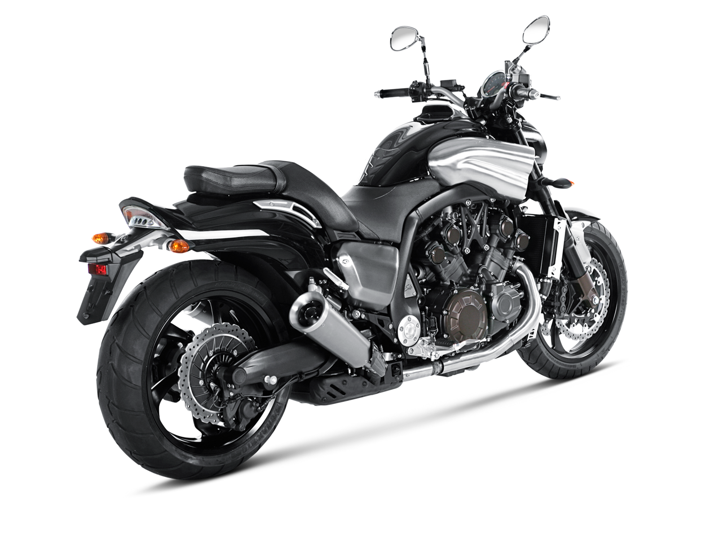Akrapovič Uitlaat - Star Motorcycles VMAX 2009-2016 | Yamaha VMAX 2009-2016 - Slip-On Line (Titanium) - Motor Accessoires