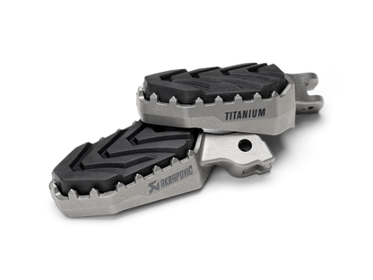 Optionele Akrapovič Uitlaat Accessoires - Ducati Multistrada V2 / S 2025-2026 | Multistrada V4 / S / RS / RALLY 2021-2026 - Adventure Footpeg Set (Titanium) - Motor Accessoires